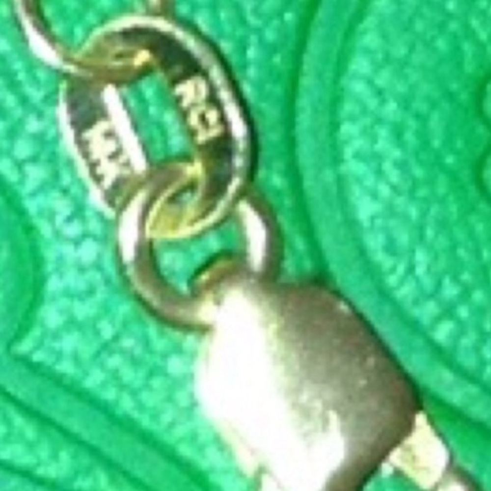 14k gold jade necklace. - Picture 8 of 9